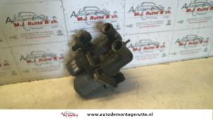 Used Electric heater valve Mercedes E (W124) 2.0 200 Price on request offered by Autodemontage M.J. Rutte B.V.