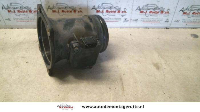 Usagé Débitmètre Audi A4 Avant (B5) 1.8 20V Prix sur demande proposé par Autodemontage M.J. Rutte B.V.