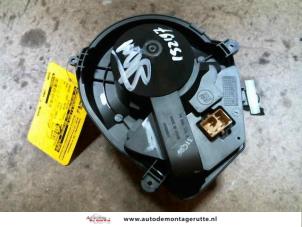 Used Heating and ventilation fan motor Audi A4 (B5) 1.6 Price on request offered by Autodemontage M.J. Rutte B.V.