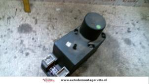 Usagé Pompe à vide verrouillage électrique des portes Audi A4 (B5) 1.6 Prix € 50,00 Règlement à la marge proposé par Autodemontage M.J. Rutte B.V.