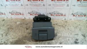Used Tailgate switch Renault Espace (JK) 1.9 dCi Price on request offered by Autodemontage M.J. Rutte B.V.