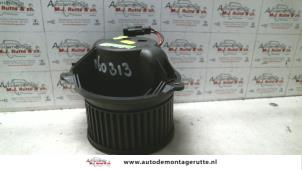 Used Heating and ventilation fan motor Renault Megane Scénic (JA) 1.6 RT Price on request offered by Autodemontage M.J. Rutte B.V.