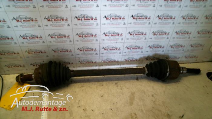 thumbnail image 2 of Front Left Drive Shaft For Land Rover Freelander 2.2 Diesel Manual 2006-2014 (DS Drive Shafts) 2 of 6