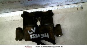 Used Front brake calliper, left Citroen Jumper (U5/ZB) 2.2 HDi Price on request offered by Autodemontage M.J. Rutte B.V.