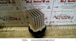 Used Heater resistor Volkswagen Crafter 2.5 TDI 30/32/35/46/50 Price on request offered by Autodemontage M.J. Rutte B.V.