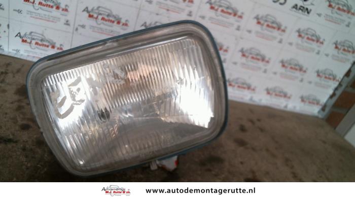Używane Reflektor prawy Citroen 2CV Cena na żądanie oferowane przez Autodemontage M.J. Rutte B.V.