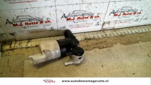 Used Windscreen washer pump Peugeot 607 (9D/U) 2.2 16V Price on request offered by Autodemontage M.J. Rutte B.V.