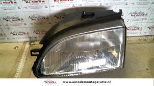 Used Headlight, left Seat Arosa (6H1) 1.0 MPi Price on request offered by Autodemontage M.J. Rutte B.V.