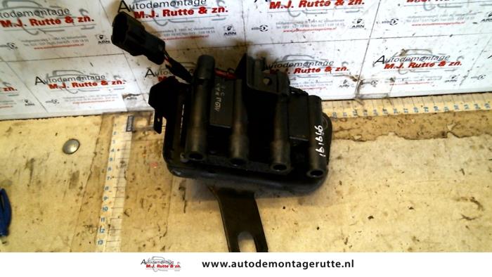 Usagé Bobine Hyundai Lantra/Elantra II 1.6i GLS 16V Prix sur demande proposé par Autodemontage M.J. Rutte B.V.