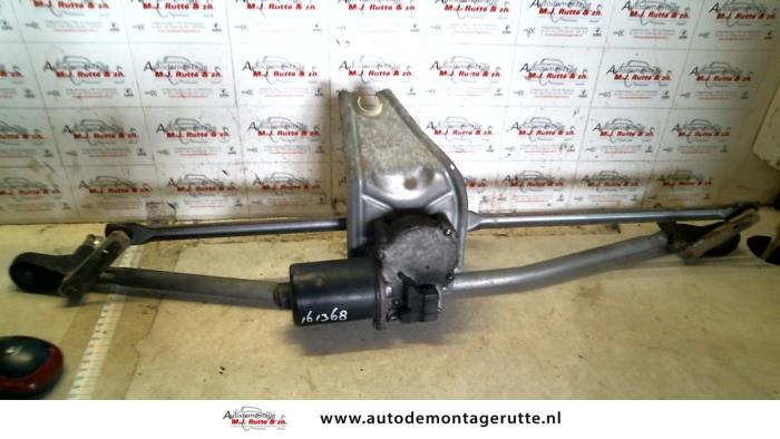 Wiper motor + mechanism from a Ford Transit 2004