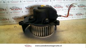 Used Heating and ventilation fan motor Opel Omega B Caravan (21/22/23) 2.2 16V Price on request offered by Autodemontage M.J. Rutte B.V.