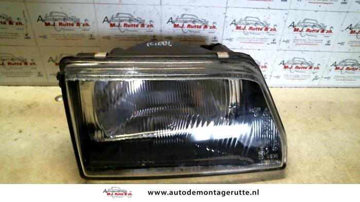 Używane Reflektor prawy Fiat Cinquecento 0.9 i.e. S Cena na żądanie oferowane przez Autodemontage M.J. Rutte B.V.