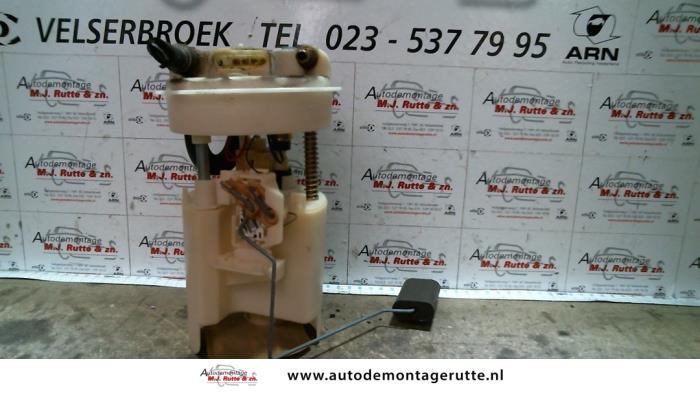 Gebrauchte Kraftstoffpumpe Elektrisch Volvo S40 (VS) 2.0 16V Preis auf Anfrage angeboten von Autodemontage M.J. Rutte B.V.