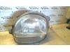 Headlight, left from a Renault Twingo (C06) 1.2 1999