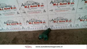 Używane Wtryskiwacz (wtrysk benzyny) Peugeot 106 II 1.1 XN,XR,XT,Accent Cena € 15,00 Procedura marży oferowane przez Autodemontage M.J. Rutte B.V.