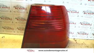 Used Taillight, right Volkswagen Bora (1J2) 2.3 V5 Price on request offered by Autodemontage M.J. Rutte B.V.