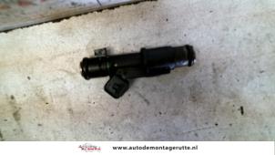 Gebrauchte Injektor (Benzineinspritzung) Citroen Xsara Picasso (CH) 1.8 16V Preis € 15,00 Margenregelung angeboten von Autodemontage M.J. Rutte B.V.
