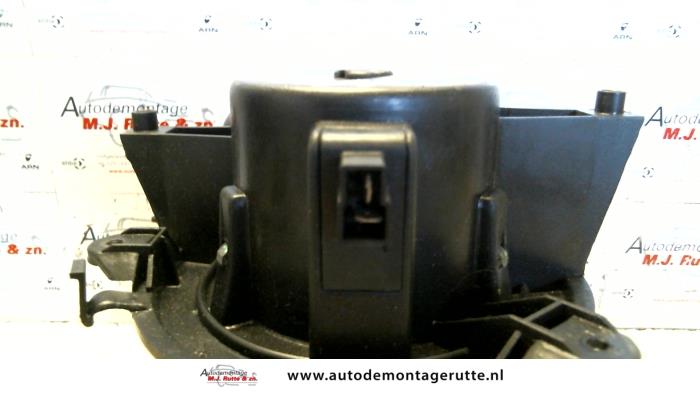 Silnik wentylatora nagrzewnicy z Fiat Punto II (188) 1.2 60 S 2005