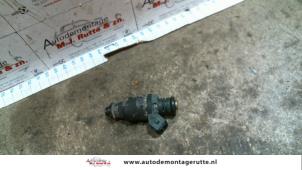 Used Injector (petrol injection) Volkswagen Golf IV (1J1) 1.6 Price on request offered by Autodemontage M.J. Rutte B.V.
