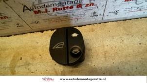 Used Electric window switch Ford Fiesta 4 1.25 16V Price on request offered by Autodemontage M.J. Rutte B.V.