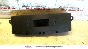Używane Zegar Citroen C3 (FC/FL/FT) 1.4 Cena na żądanie oferowane przez Autodemontage M.J. Rutte B.V.