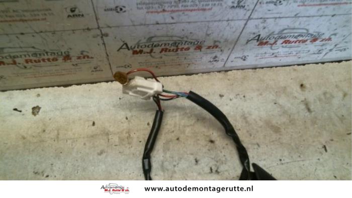 Cruise control switch from a Mazda 6 Sport (GG14) 1.8i 16V 2003