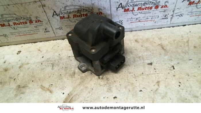 Begagnade Tändspole Volkswagen Polo III (6N1) 1.4i 60 Pris € 20,00 Marginaltabell erbjuds av Autodemontage M.J. Rutte B.V.
