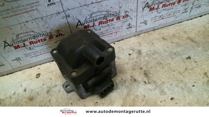 Begagnade Tändspole Volkswagen Polo III (6N1) 1.4i 60 Pris € 20,00 Marginaltabell erbjuds av Autodemontage M.J. Rutte B.V.