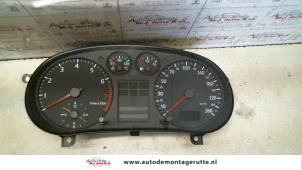 Usados Cuentakilómetros Audi A3 (8L1) 1.8 T 20V Precio de solicitud ofrecido por Autodemontage M.J. Rutte B.V.