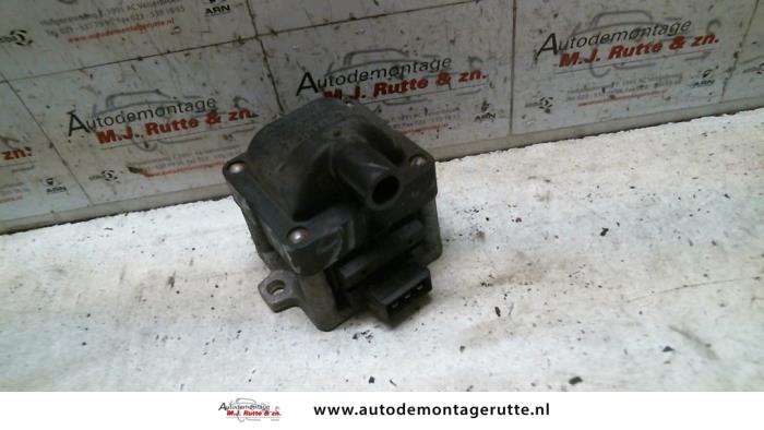 Begagnade Tändspole Volkswagen Polo III (6N1) 1.4i 60 Pris € 20,00 Marginaltabell erbjuds av Autodemontage M.J. Rutte B.V.