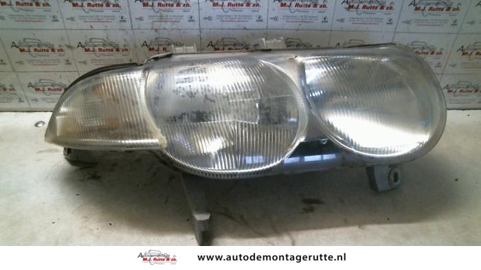 Używane Reflektor prawy Rover 45 1.8 16V Cena na żądanie oferowane przez Autodemontage M.J. Rutte B.V.