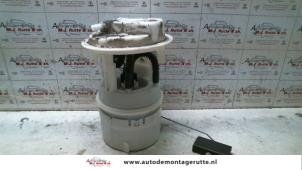 Used Electric fuel pump Citroen C5 II Berline (RC) 2.0 16V Price on request offered by Autodemontage M.J. Rutte B.V.