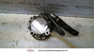 Gebrauchte Lenkkraftverstärker Pumpe Peugeot Expert (222/224) 1.9D Preis auf Anfrage angeboten von Autodemontage M.J. Rutte B.V.