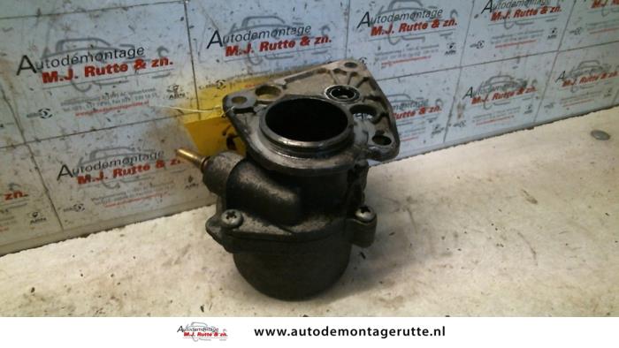 Vakuumpumpe (Diesel) van een Peugeot Expert (222/224) 1.9D 2002