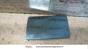 Used Mirror glass, left Mercedes E Combi (S124) 2.0 200 TE Price on request offered by Autodemontage M.J. Rutte B.V.