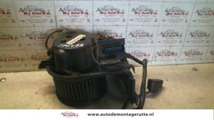 Used Heating and ventilation fan motor Renault Clio II (BB/CB) 1.2 16V Price on request offered by Autodemontage M.J. Rutte B.V.