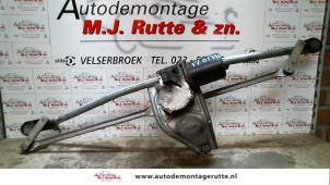 Used Wiper motor + mechanism Ford Transit 2.0 TDdi 16V 260S Price on request offered by Autodemontage M.J. Rutte B.V.