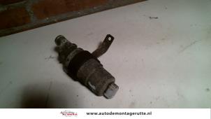 Used Stepper motor Hyundai Accent II/Excel II/Pony 1.3i 12V Price on request offered by Autodemontage M.J. Rutte B.V.