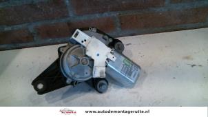 Usados Motor de limpiaparabrisas detrás Renault Scénic II (JM) 1.5 dCi 80 Precio de solicitud ofrecido por Autodemontage M.J. Rutte B.V.