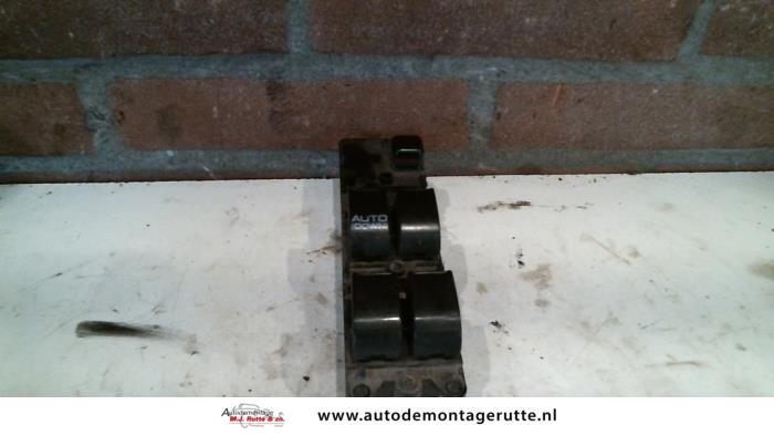 Używane Przelacznik combi okienny Mitsubishi Space Wagon (N3/N4) 2.0 TD Cena na żądanie oferowane przez Autodemontage M.J. Rutte B.V.