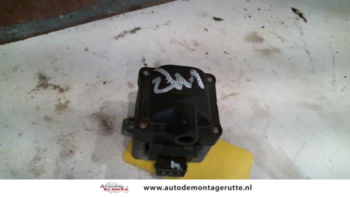 Begagnade Tändspole Volkswagen Polo III (6N1) 1.4i 60 Pris € 20,00 Marginaltabell erbjuds av Autodemontage M.J. Rutte B.V.