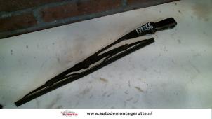 Used Rear wiper arm Hyundai Matrix 1.8 16V Price on request offered by Autodemontage M.J. Rutte B.V.