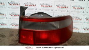 Używane Tylne swiatlo pozycyjne prawe Honda Accord (CE7/8/9; CF1) 1.8i,iS 16V Cena na żądanie oferowane przez Autodemontage M.J. Rutte B.V.