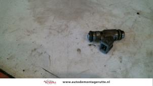 Gebrauchte Injektor (Benzineinspritzung) Renault Scénic I (JA) 1.6 16V Preis auf Anfrage angeboten von Autodemontage M.J. Rutte B.V.