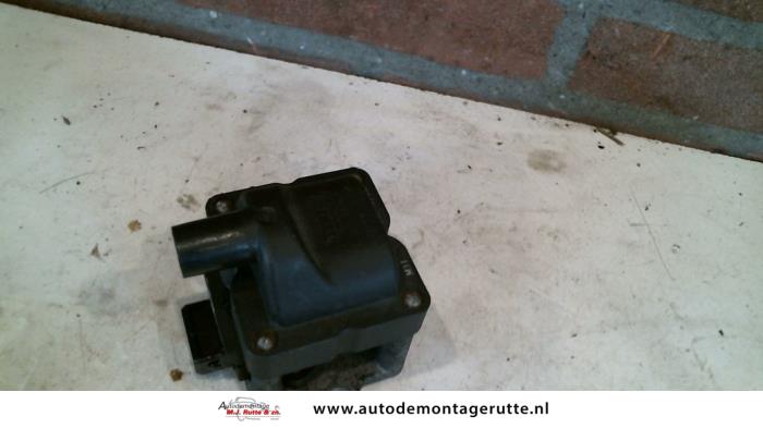 Begagnade Tändspole Volkswagen Polo III (6N1) 1.4i 60 Pris € 20,00 Marginaltabell erbjuds av Autodemontage M.J. Rutte B.V.