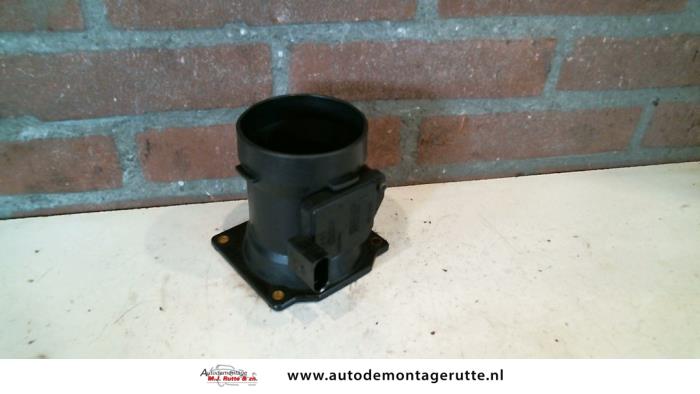 Begagnade Luftflödesmätare Audi A6 Avant (C5) 2.4 V6 30V Pris på förfrågan erbjuds av Autodemontage M.J. Rutte B.V.