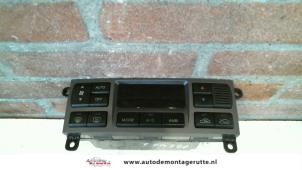 Usados Panel de control de calefacción Hyundai Sonata 2.0i 16V Precio de solicitud ofrecido por Autodemontage M.J. Rutte B.V.