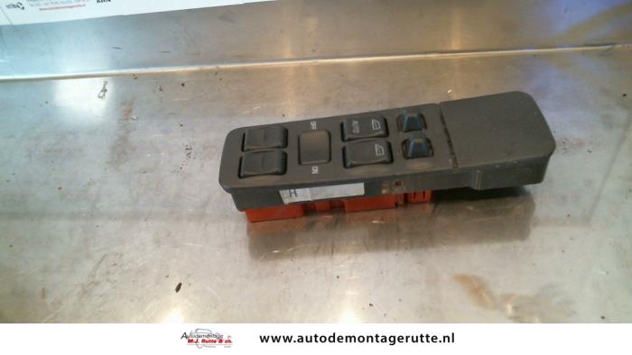 Używane Przelacznik combi okienny Volvo V40 (VW) 1.8 16V Cena na żądanie oferowane przez Autodemontage M.J. Rutte B.V.