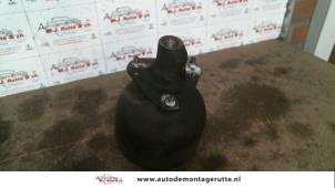 Used Suspension sphere Mercedes E-Klasse Price on request offered by Autodemontage M.J. Rutte B.V.