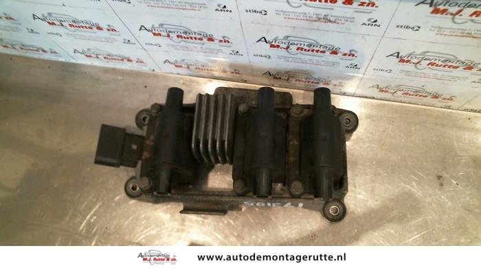 Gebrauchte Zündspule Volkswagen Passat Syncro/4Motion (3B2) 2.8 30V Preis auf Anfrage angeboten von Autodemontage M.J. Rutte B.V.